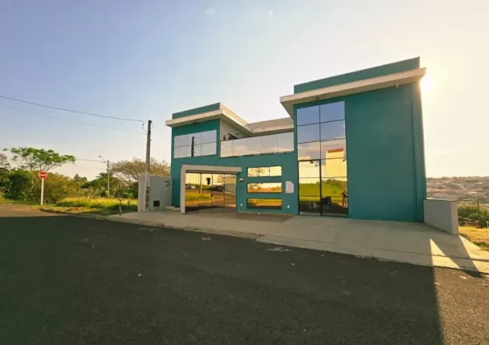 Aluguel - Prédio Comercial em região central de Botucatu-SP
