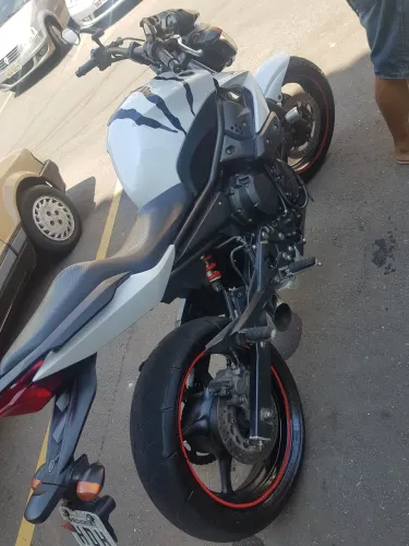 Moto para pessoas exigentes super nova de tudo
