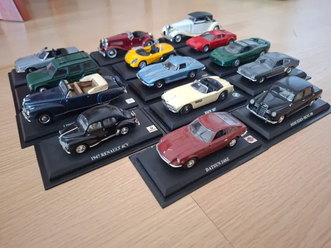 Lote 14 carrinhos de coleção