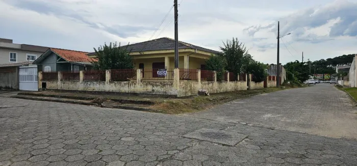 Casa a venda com possibilidade de financiamento