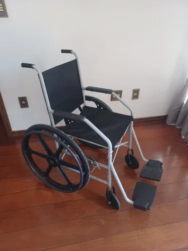 Cadeira de rodas super nova.249,00