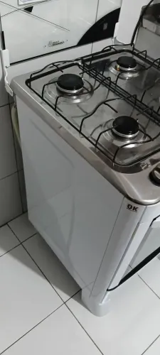 Vende fogão 4 bocas novo usado em excelente estado , tudo funcionando.
