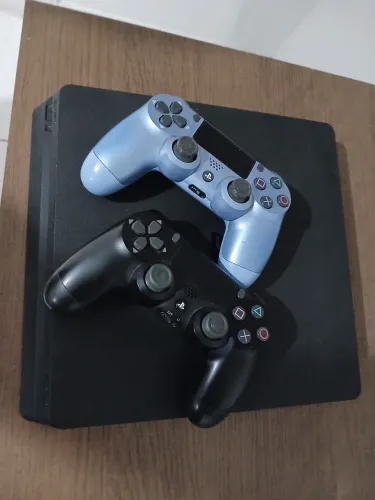 Vendo PS4 Slim - 1TB