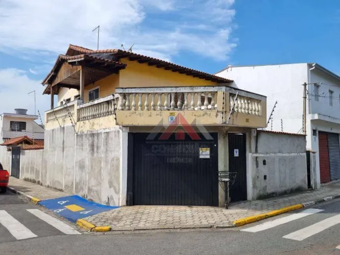 Sobrado com 4 dormitórios à venda, 279 m² por R$ 790.000,00 - Cidade Edson - Suzano/SP