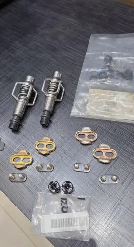 Pedal Crank Brothers Egg Beater 3 - 280g. + Taco 