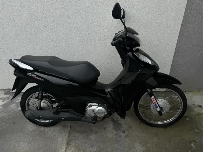 Vendo biz 125 ano 2025 