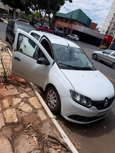 Renault Sandero Authentique Flex 1.0 12V 5P 2018