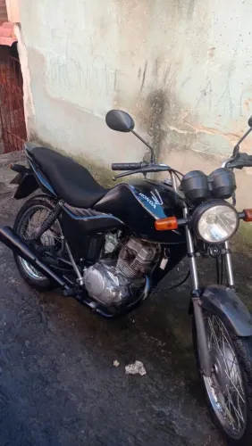 Fan 125 implacada 2026 com 1300 de multa vendo só transferindo na hora
