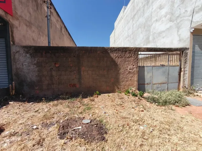 Vendo ótimo lote na comercial da quadra 24 do buritis 4