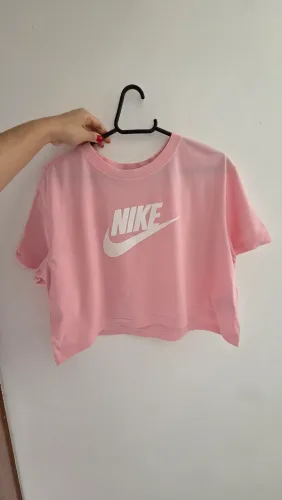 Camisa da Nike feminina (cropped)