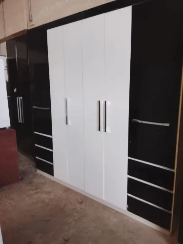 Guarda roupas USADO ENTREGA e MONTA dentro de Uberlândia MG