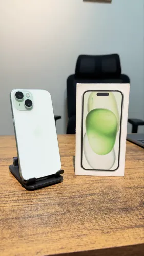 iPhone 15 Verde 128GB Completo Impecável C/ NF
