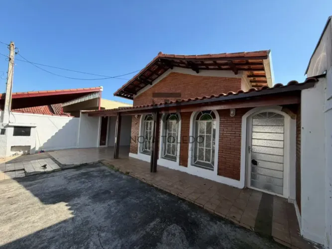 CASA TÉRREA À VENDA - 3 DORMITÓRIOS SENDO 1 SUÍTE COM EDÍCULA - BOSQUE DOS EUCALIPTOS - SÃ