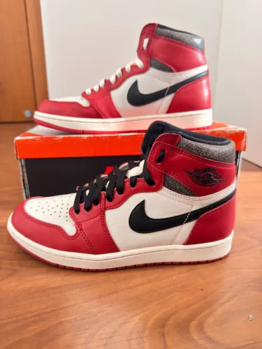 Nike Air Jordan 1 Retro High OG - Chicago: Lost and Found