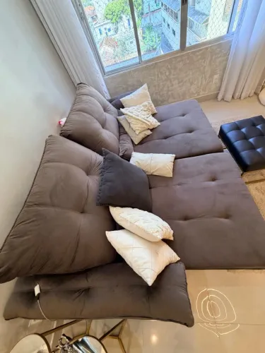Sofá suede marrom