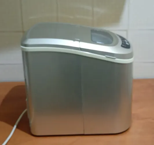 Maquina de Gelo Polar Prata 12kg Por Dia NI2000-127V 