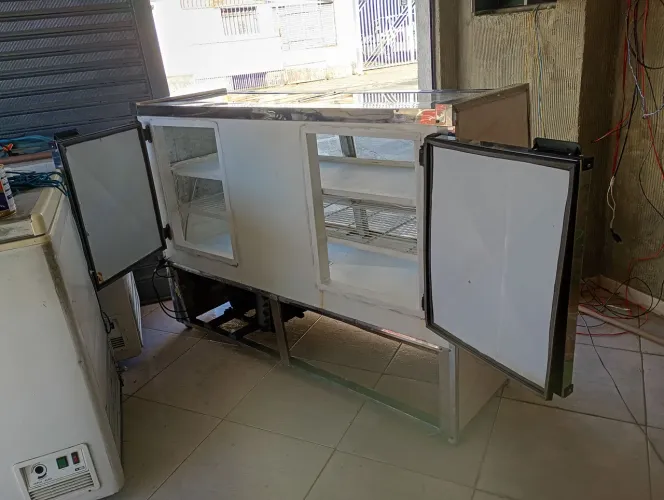 Balcão refrigerado Portofrio 220v 1,5 m em bom estado de conservação
