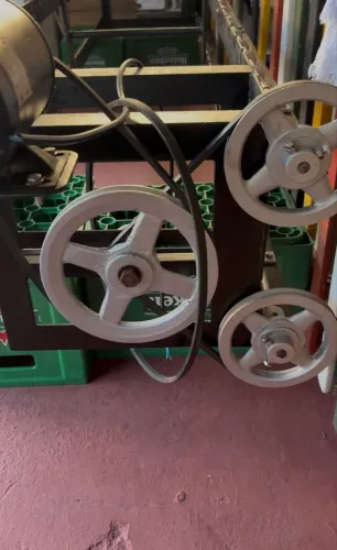 Vendo churrasqueira elétrica com capacidade para 41 espetos 