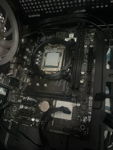 Processador i310100F + placa mãe