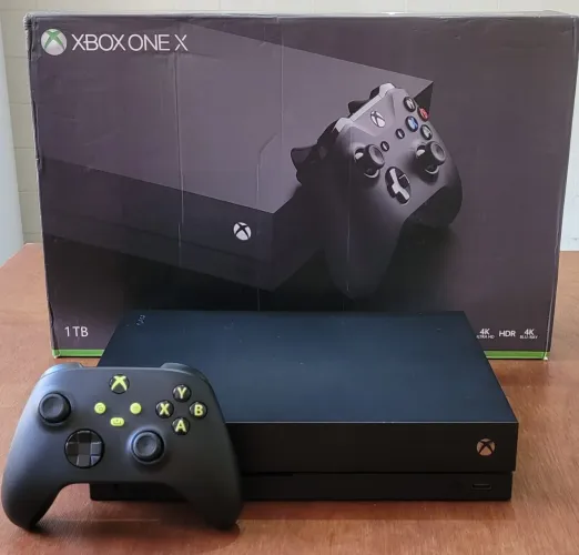 Xbox one x 1 TB - impecável 