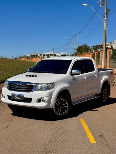 Toyota Hilux CD SRV D4-d 4X4 3.0 TDI Diesel AUT 2014