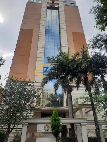 APARTAMENTO À VENDA E LOCAÇÃO, 01 SUITE, MOBILIADO, 45 M² UTIL, 01 VAGA DE GARAGEM, CENTRO