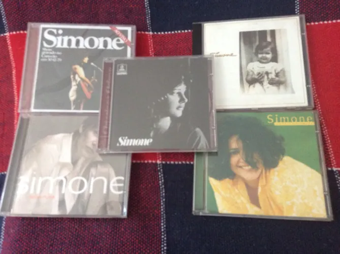 Simone