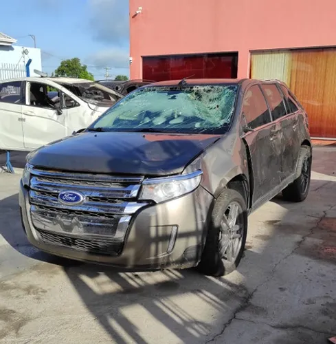 Sucata Ford Edge V6 2013 para retirada de peças 