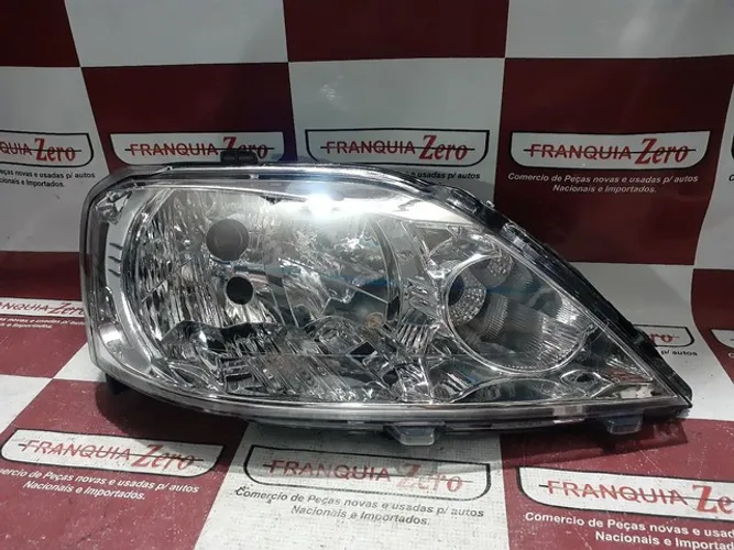 Farol lado direito Logan 2011 a 2013