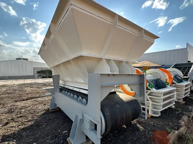 Alimentador vibratório ( alimentador de correias 3,00x090