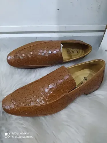 Sapato GUCCI Lançamento