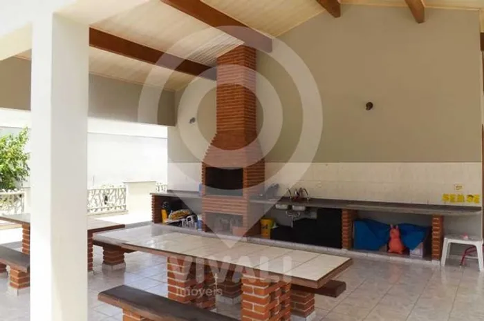 Casa em Condomínio-À VENDA-Jardim Santa Rosa-Itatiba-SP