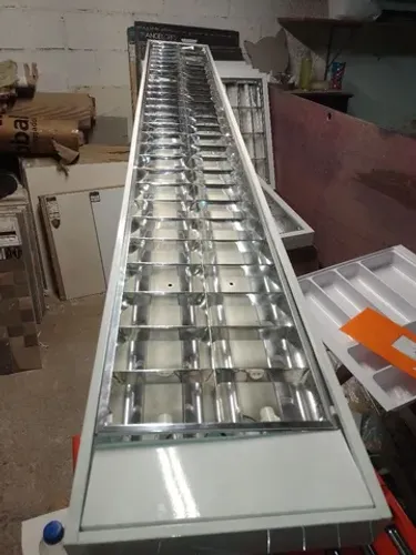 Vendo luminária calha comercial 2 lampadas