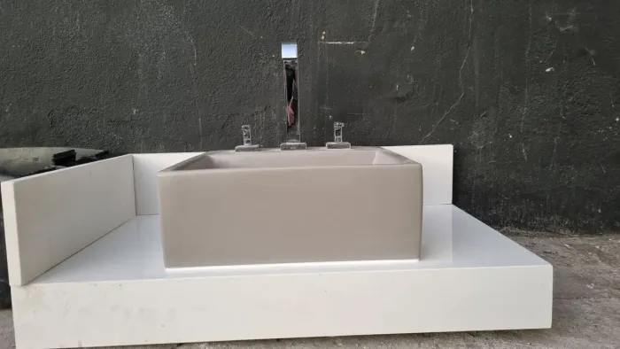 Kit Deluxe Completo Pia Quartzo branco cuba Stone fosco + Vaso completo Stone Fosco 