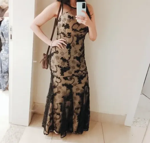 Vestido longo de festa preto com brilho