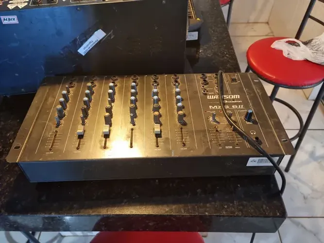 mesa de som antiga Watison mxs 6||