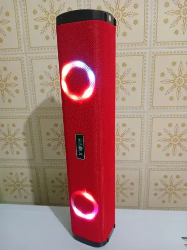 Caixa Bluetooth linda elegante charmosa forte e nova