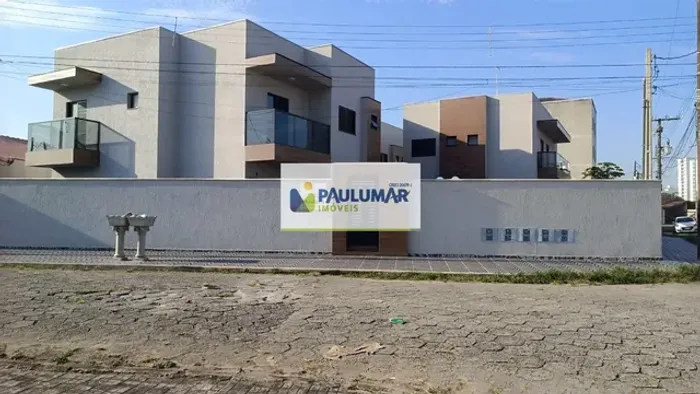 Sobrado de Condomínio com 2 dorms, Vila Anhanguera, Mongaguá - R$ 375 mil, Cod: 832361