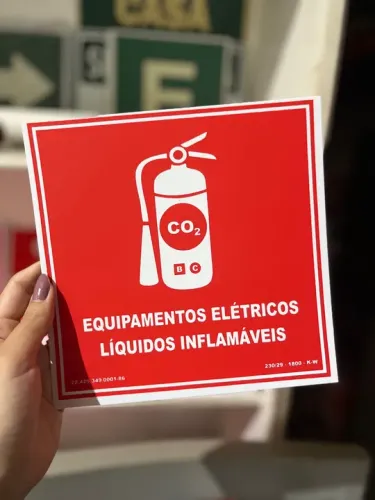 Placa Fotoluminescente Extintor de Incêndio CO2 - PROMOÇÃO 