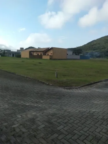 Terreno 455m2 em condomínio Acqua de Zimbros, Bombinhas SC