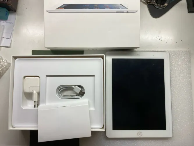 iPad Apple - Completo na Caixa