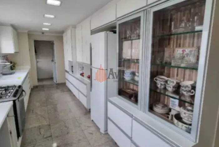 Apartamento 178m² com 4 Quartos, 2 Suítes à Venda na Mooca