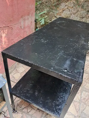 Bancada de ferro reforçado para oficina. Material de ferro de chapa bruta.Bancada dupla.