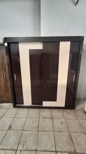 Guarda-Roupas 2,10cm portas deslizantes 100%mdf conservado