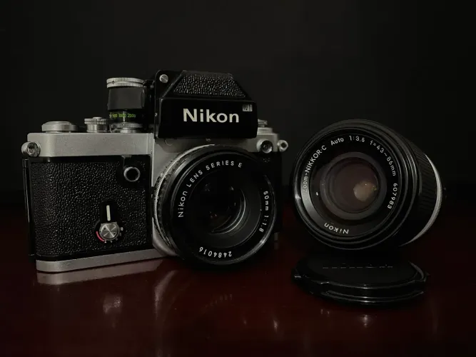 Câmera Nikon F2 + 2 Lentes - Impecável e Funcionando 