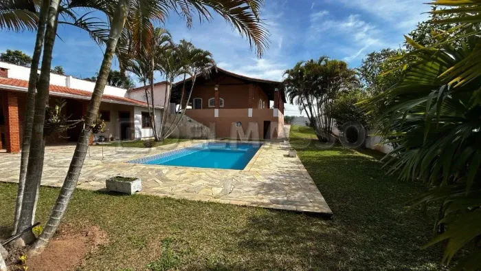 Chácara maravilhosa com 1.400 m²!