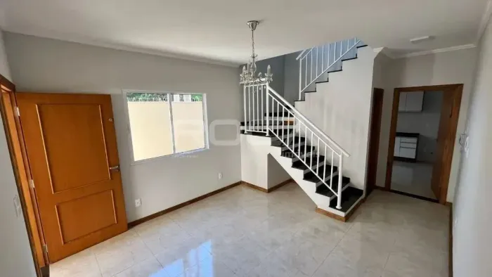 Venda de Casas / Condomínio na cidade de São Carlos