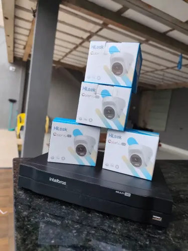 Kit 4 Câmeras DVR Intelbras e 4 câmera COLORVU HIKWISION 