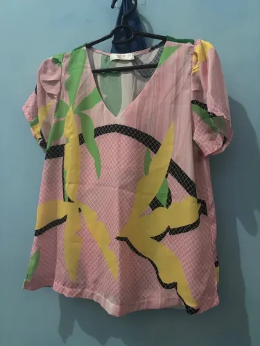Blusa Feminina Estampada Rosa com Manga Curta