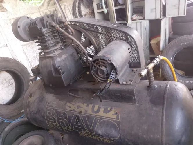 Compressor 200 litros industrial